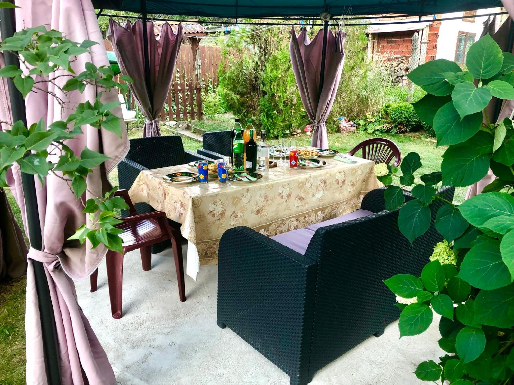 Niya Guest House Beli Iskar Eksteriør bilde